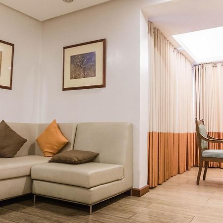 La Fiesta Hotel Iloilo Zewnętrze zdjęcie