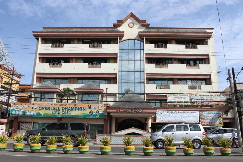 La Fiesta Hotel Iloilo Zewnętrze zdjęcie